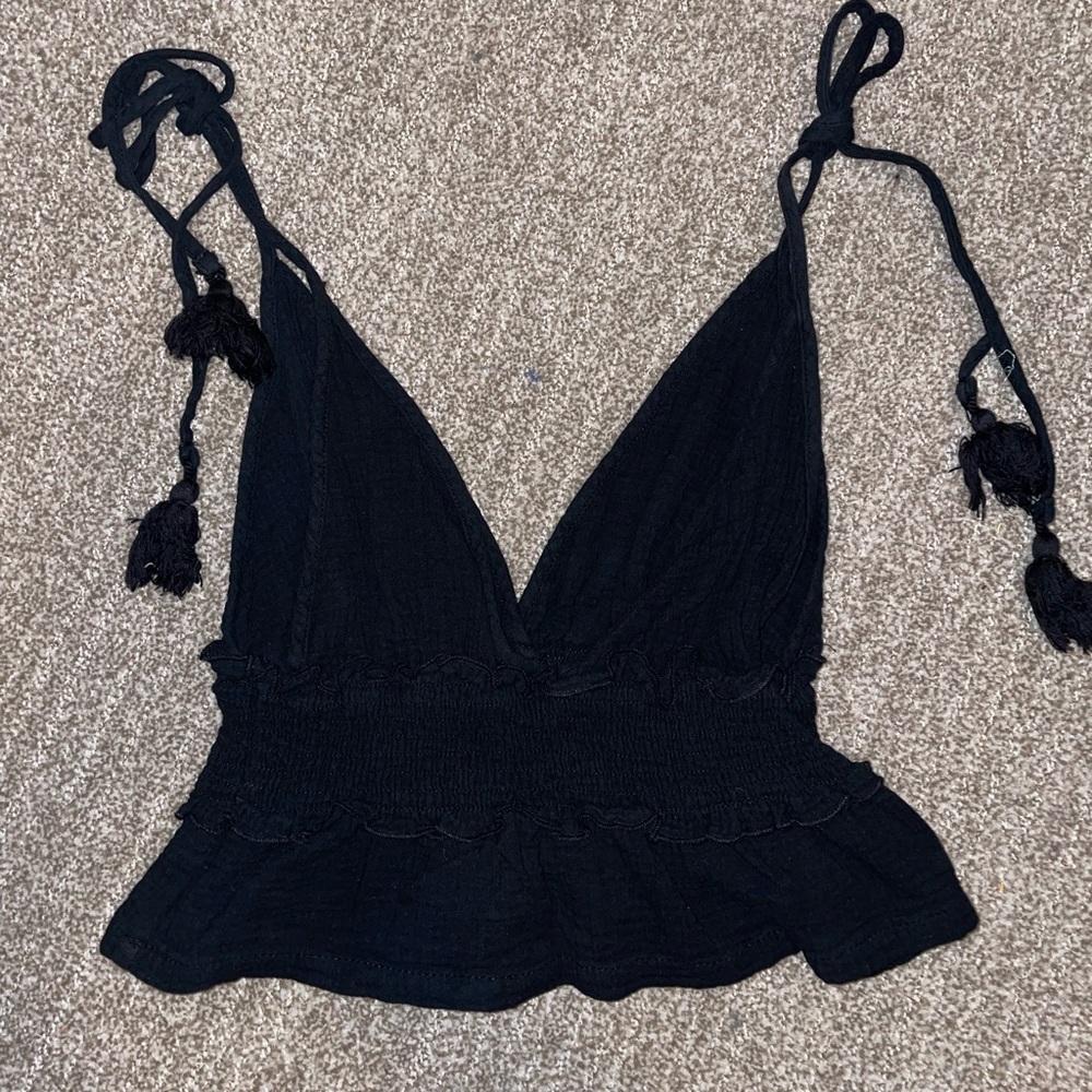 Perfect black crop top - LARGE